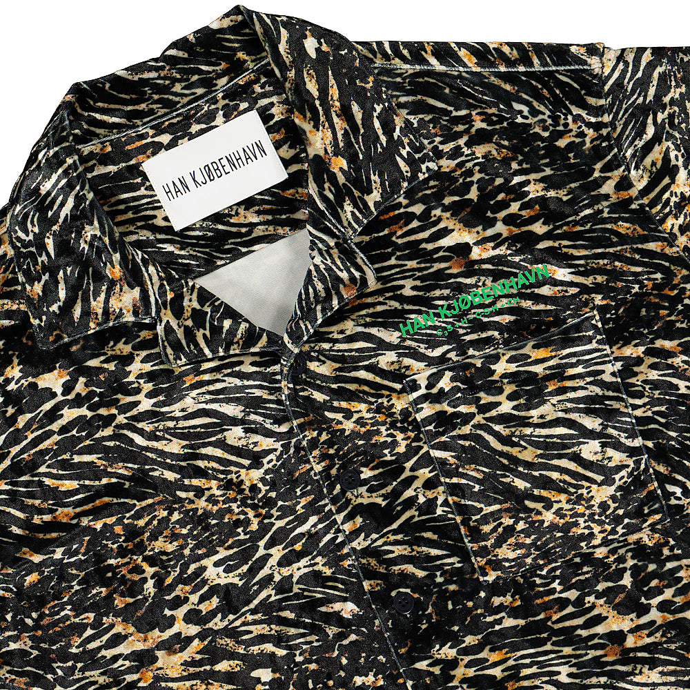 Han Kjobenhavn summer shirt Leo Velvet Shirts Close-up | Overkill