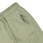 New Balance Athletics Nature State Sweatpant Olive Leaf Sweat & Track Pants Detailfoto | Overkill