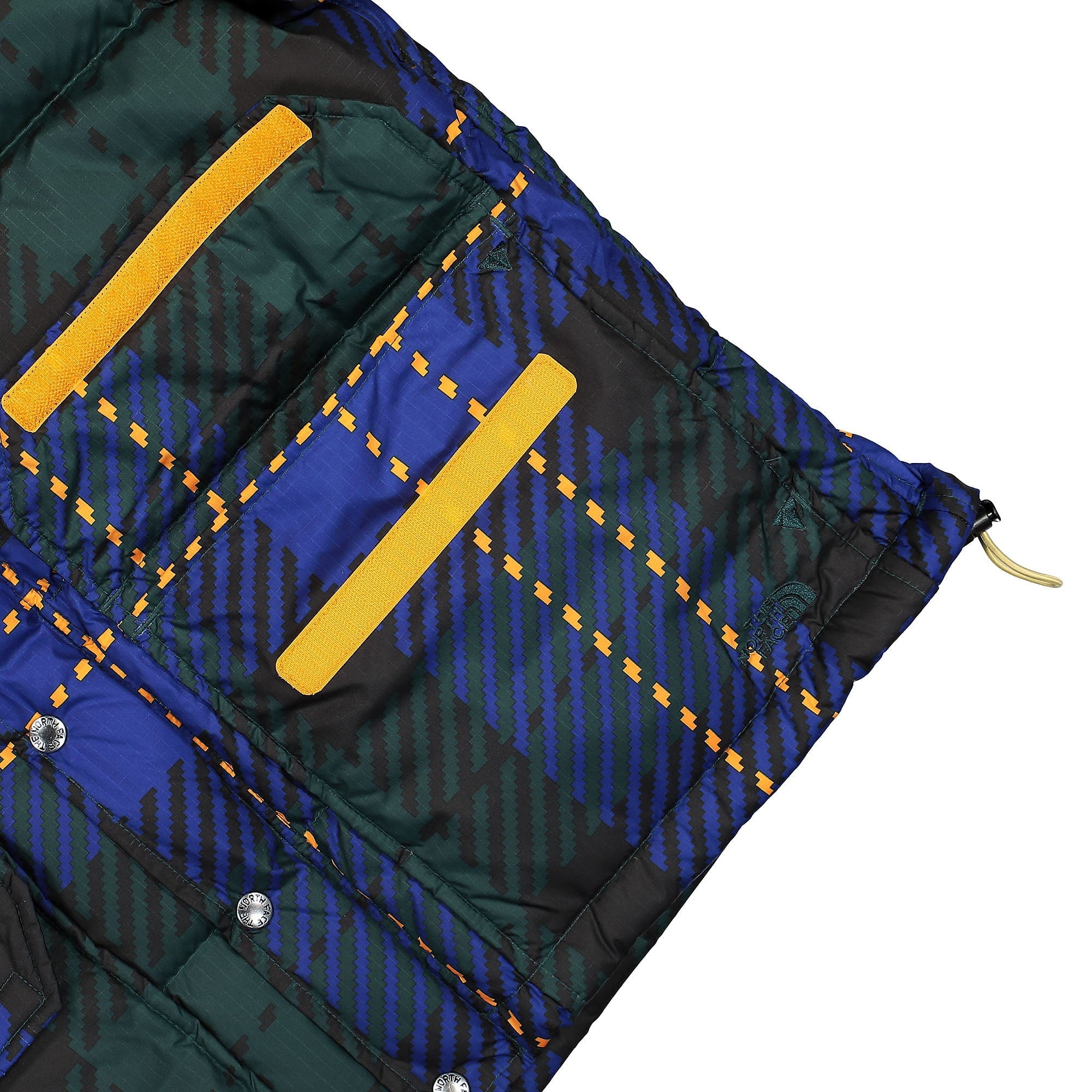 The North Face Printed 71 Sierra Down Short Jacket Ponderosa Green Large Halfdome Plaid Print Jackets Detailfoto | Overkill