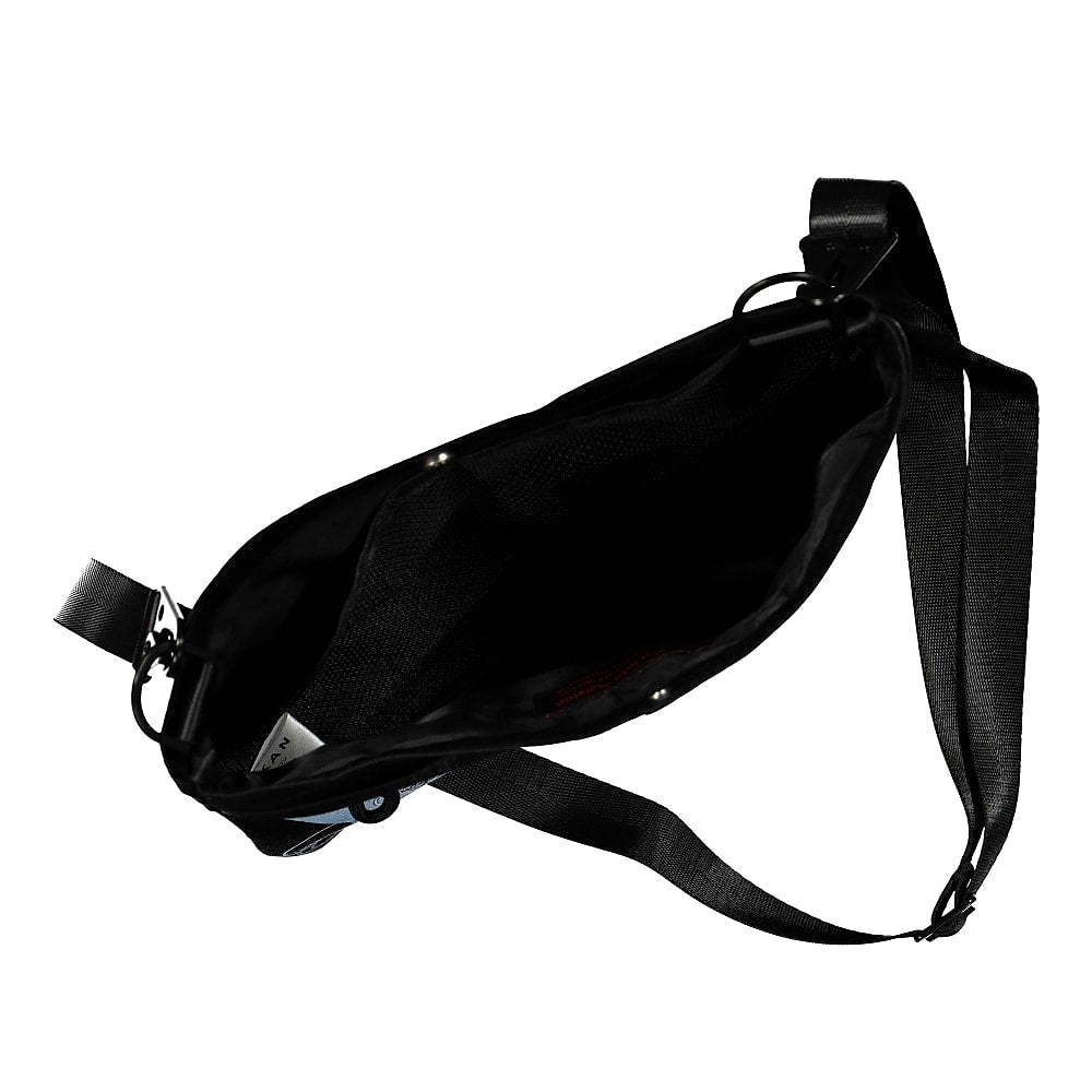 Pleasures Taikan x Pleasures Sacoche Bag Black Shoulder & Cross Body Bags Detailfoto | Overkill