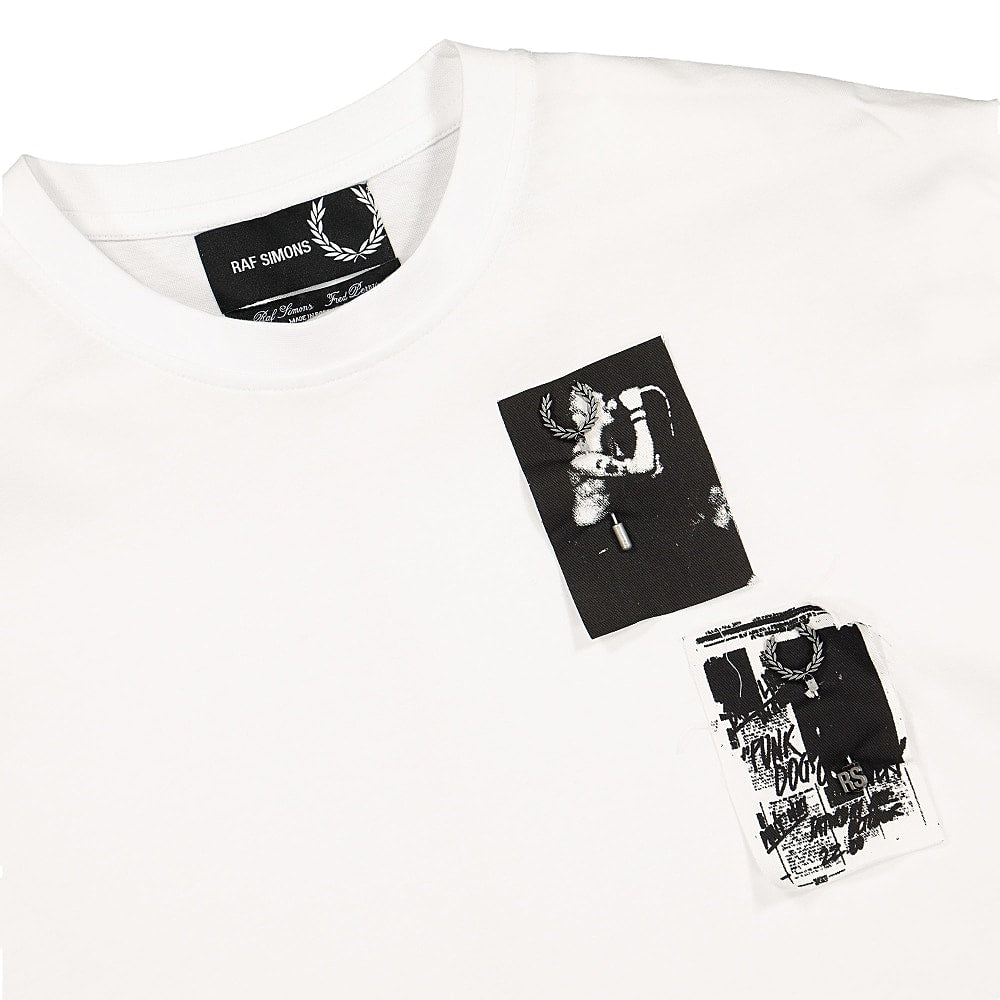 Fred Perry Raf Simons x Fred Perry Printed Patch T-Shirt White T-Shirts Detailfoto | Overkill