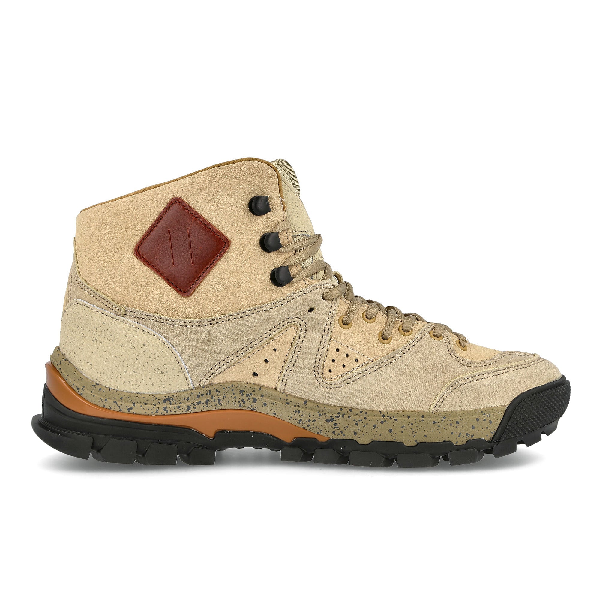 Vans Taka Hayashi x Vans Amzn Lx Beige / Black   Material | Overkill