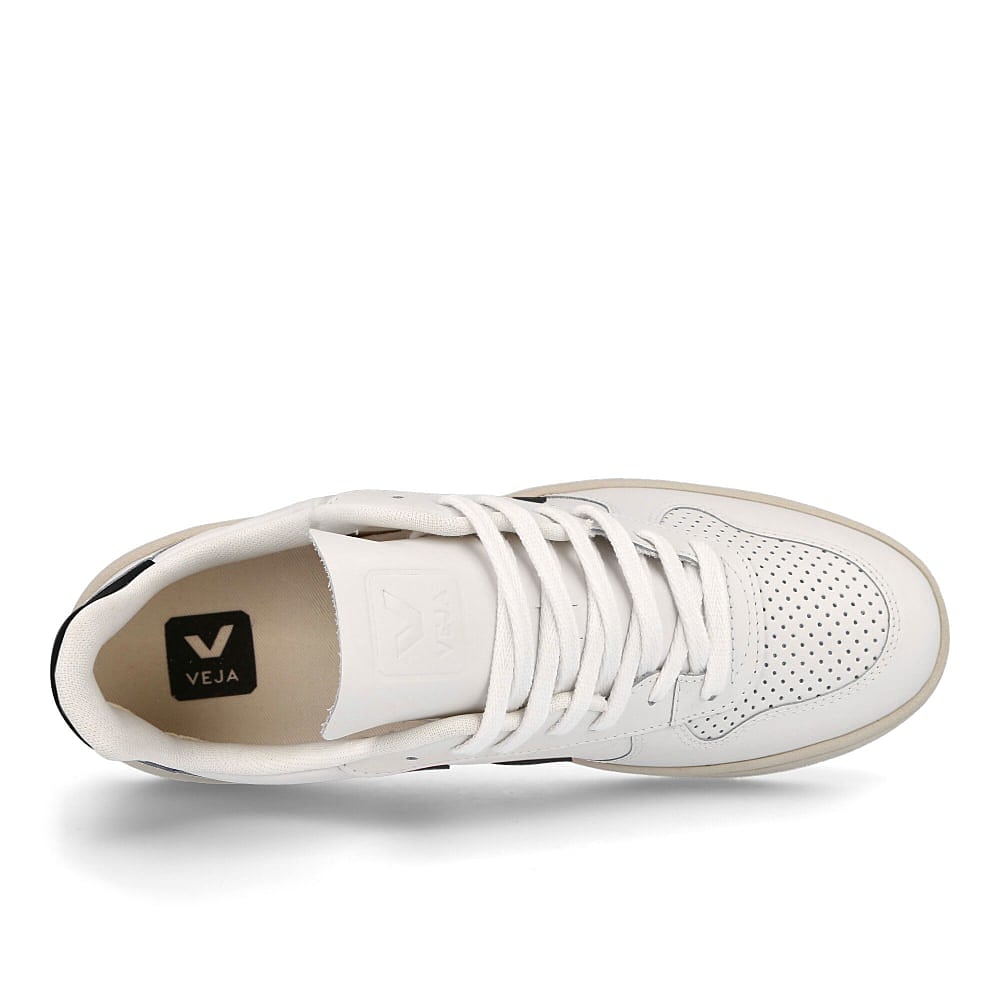 Veja v-10 leather Extra White / Black  Detail view 1 | Overkill