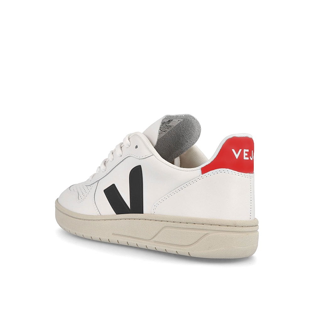 Veja v-10 leather Extra White / Nautico Pekin  Close-up | Overkill